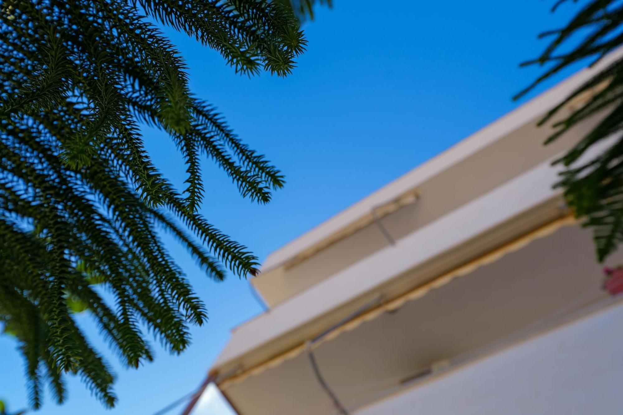 Hotel Chris Ksamil Exterior photo